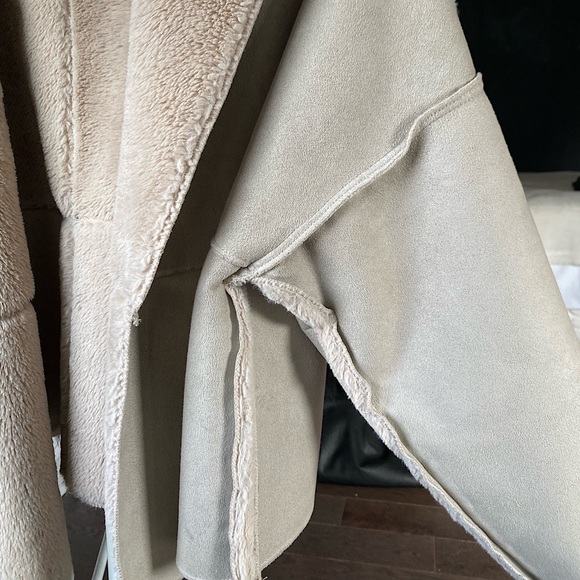 Urban Outfitters Reversible Jacket - Picture 6 of 6